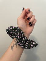 Black Floral Zipper Scrunchie